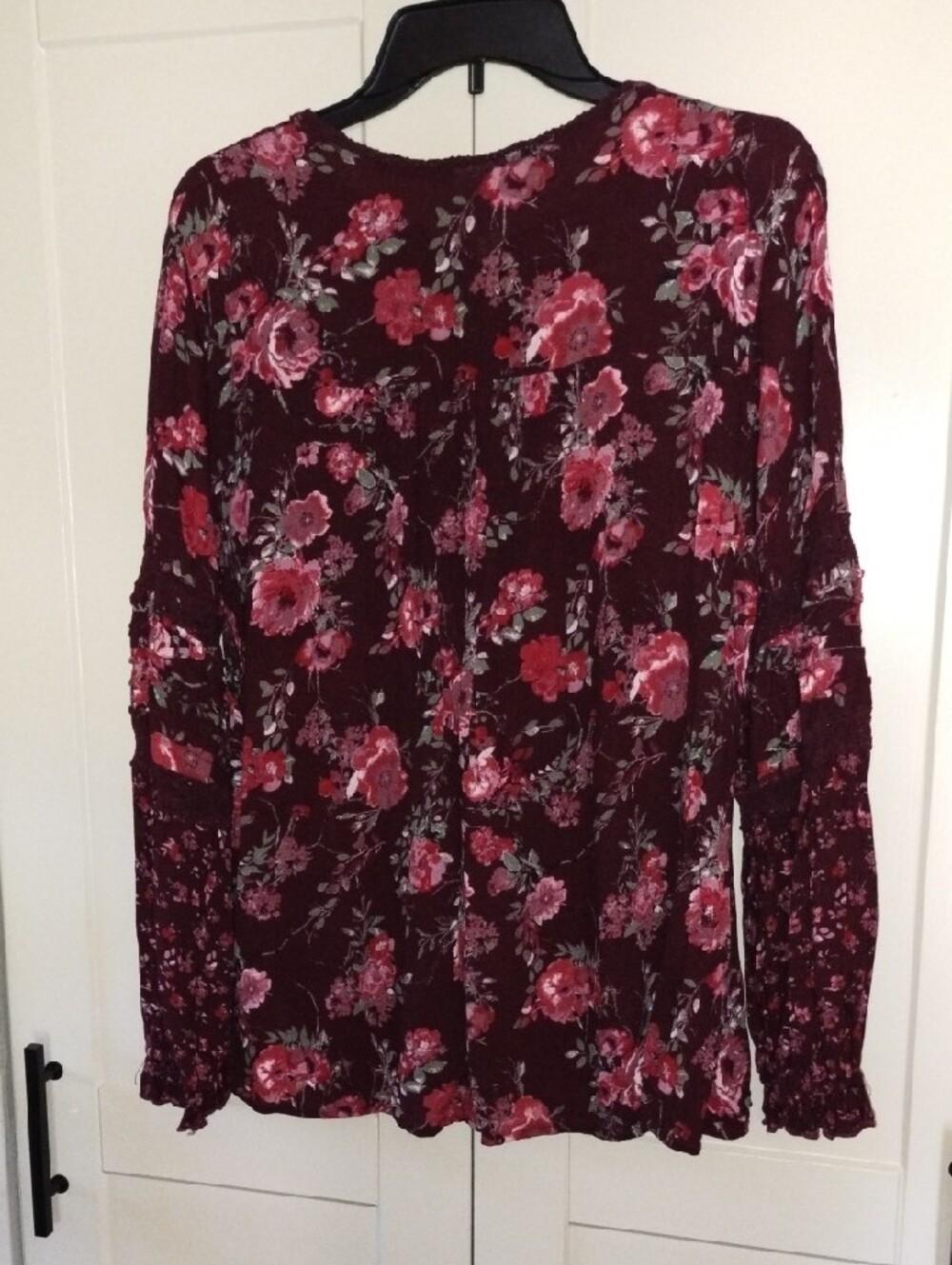 Knox Rose Burgundy Floral Peasant Blouse with Pink Accents. Fits Like XL - Picture 6 of 6